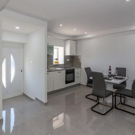 Apartman Iva Krivodol Esterno foto